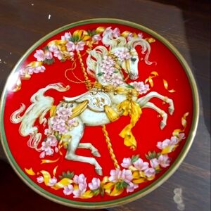 Christmas magesty carasel horse plate